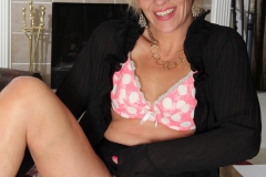 Amateur Milf Stripping