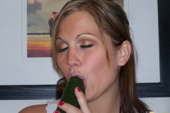 milf fucking veggies